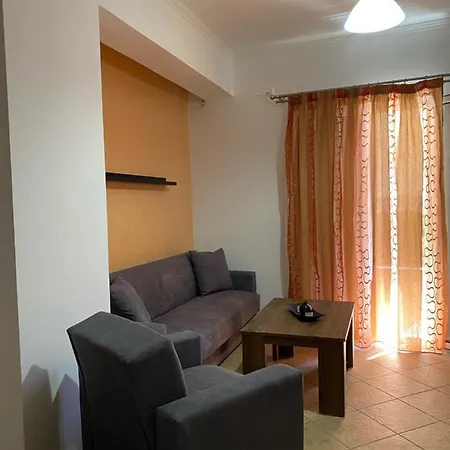 Dinos Apartmán